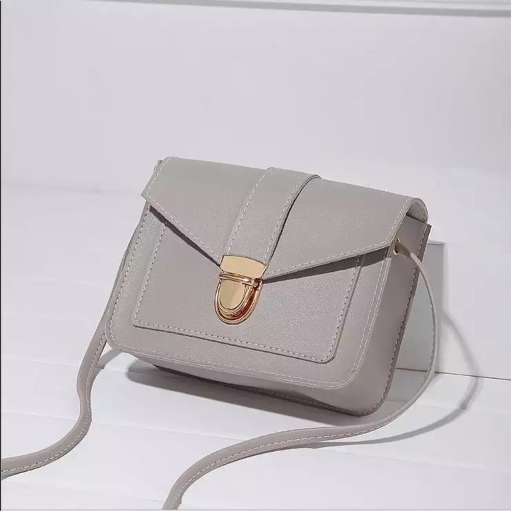 Small Gray crossbody women’s bag. Brand new!